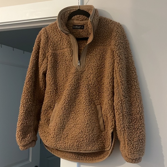 Abercrombie & Fitch Sweaters - Abercrombie & Fitch Tan Sherpa Sweater